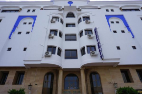 Отель Hotel Zelis  Асила